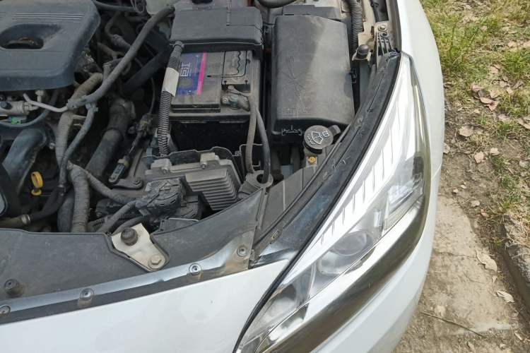 Used Chevrolet Malibu 2012 2.0L Automatic Luxury Edition Engine Bay Left