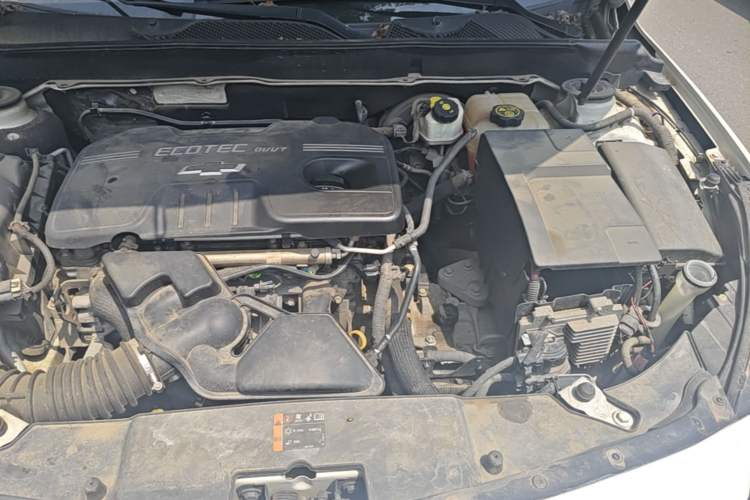 Used Chevrolet Malibu 2012 2.0L Automatic Luxury Edition Engine Bay Left