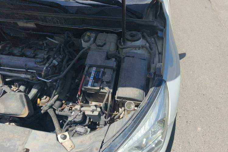 Used Chevrolet Malibu 2012 2.0L Automatic Luxury Edition Engine Bay Left