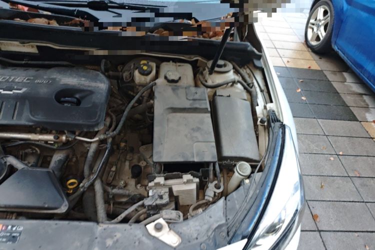 Used Chevrolet Malibu 2012 2.0L Automatic Luxury Edition Engine Bay Left