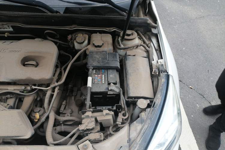 Used Chevrolet Malibu 2012 2.0L Automatic Comfort Edition Engine Bay Left