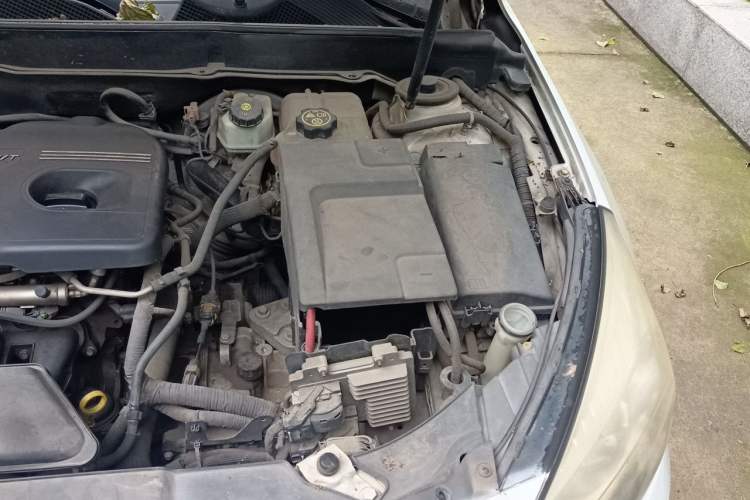 Used Chevrolet Malibu 2012 2.0L Automatic Luxury Edition Engine Bay Left