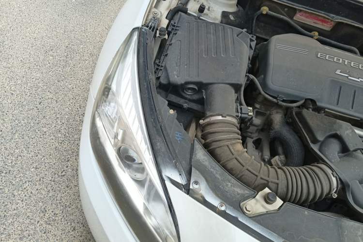 Used Chevrolet Malibu 2012 2.0L Automatic Luxury Edition Engine Bay Right