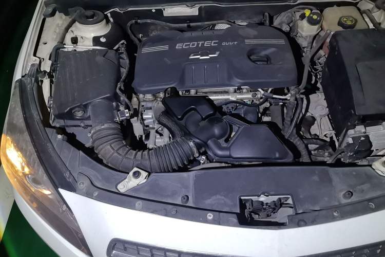 Used Chevrolet Malibu 2012 2.0L Automatic Luxury Edition Engine Bay Right