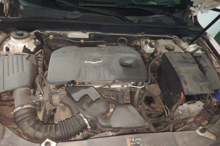 Used Chevrolet Malibu 2012 2.0L Automatic Comfort Edition Engine Bay