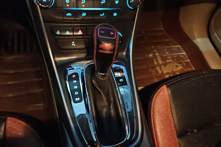 Used Chevrolet Malibu 2012 2.0L Automatic Comfort Edition Gear Lever