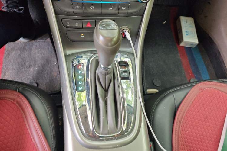Used Chevrolet Malibu 2012 2.0L Automatic Comfort Edition Gear Lever