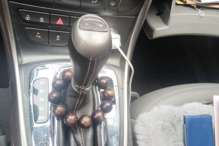 Used Chevrolet Malibu 2012 2.0L Automatic Luxury Edition Gear Lever