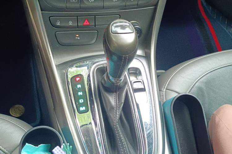 Used Chevrolet Malibu 2012 2.0L Automatic Luxury Edition Gear Lever