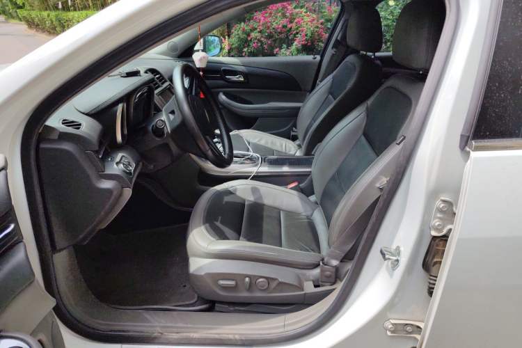 Used Chevrolet Malibu 2012 2.4L Automatic Luxury Edition Left Front Seat
