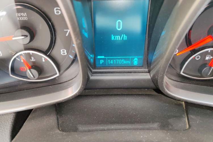 Used Chevrolet Malibu 2012 2.4L Automatic Luxury Edition Odometer Close Up