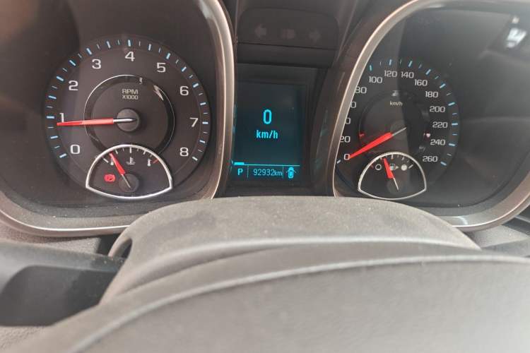 Used Chevrolet Malibu 2012 2.0L Automatic Luxury Edition Odometer Close Up