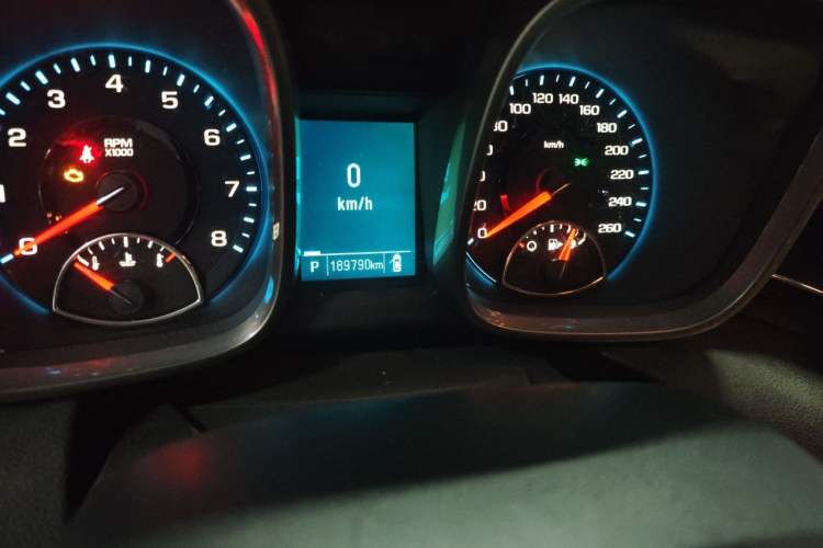 Used Chevrolet Malibu 2012 2.0L Automatic Luxury Edition Odometer Close Up