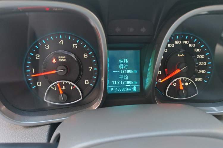 Used Chevrolet Malibu 2012 2.0L Automatic Luxury Edition Odometer Close Up