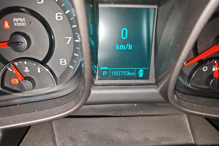 Used Chevrolet Malibu 2012 2.0L Automatic Luxury Edition Odometer Close Up