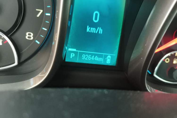 Used Chevrolet Malibu 2012 2.0L Automatic Luxury Edition Odometer Close Up