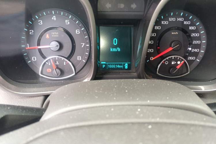 Used Chevrolet Malibu 2012 2.0L Automatic Luxury Edition Odometer Close Up