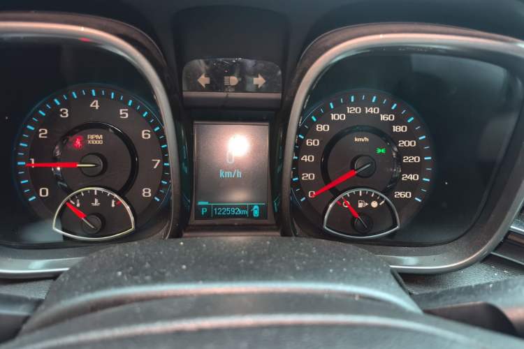Used Chevrolet Malibu 2012 2.0L Automatic Comfort Edition Odometer Close Up