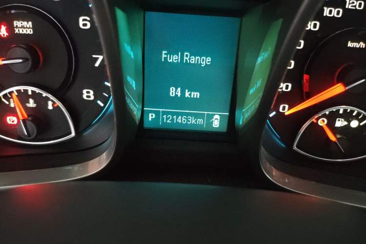 Used Chevrolet Malibu 2012 2.0L Automatic Comfort Edition Odometer Close Up