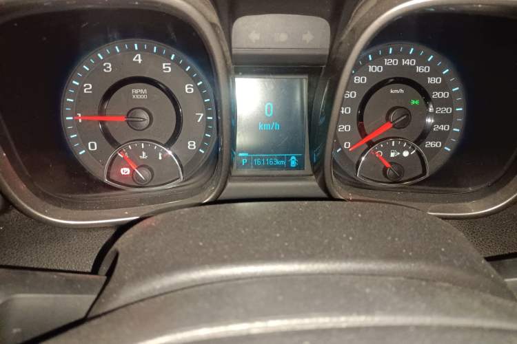 Used Chevrolet Malibu 2012 2.0L Automatic Luxury Edition Odometer Close Up
