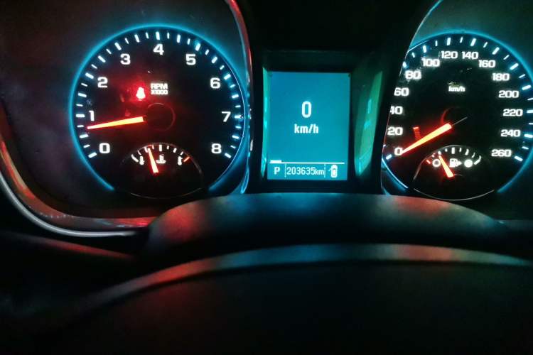 Used Chevrolet Malibu 2012 2.0L Automatic Luxury Edition Odometer Close Up
