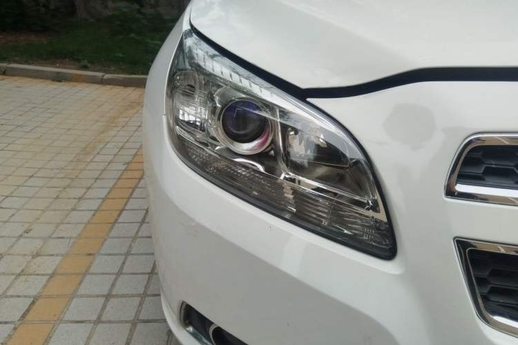 Used Chevrolet Malibu 2012 2.0L Automatic Luxury Edition Right Front Headlight
