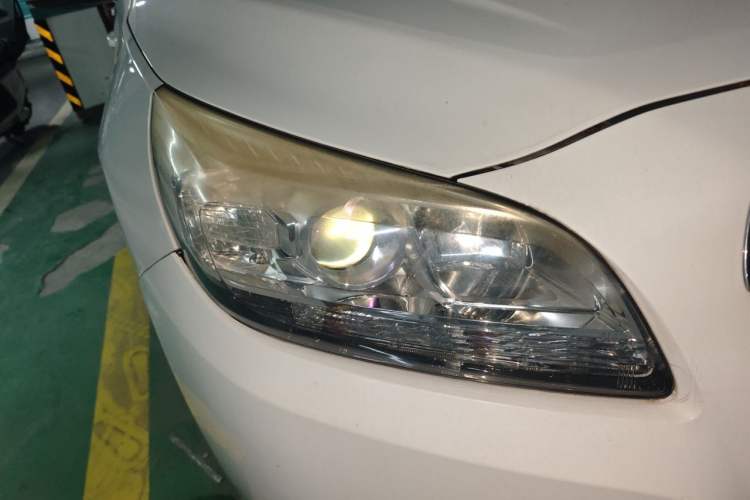 Used Chevrolet Malibu 2012 2.0L Automatic Comfort Edition Right Front Headlight