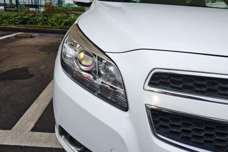 Used Chevrolet Malibu 2012 2.0L Automatic Comfort Edition Right Front Headlight