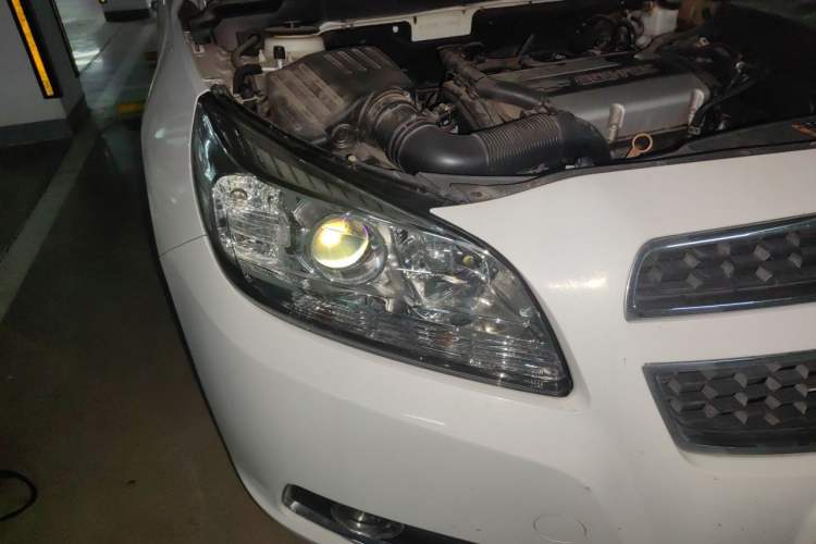 Used Chevrolet Malibu 2012 1.6T Automatic Luxury Edition Right Front Headlight