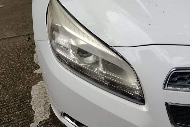 Used Chevrolet Malibu 2012 2.0L Automatic Luxury Edition Right Front Headlight