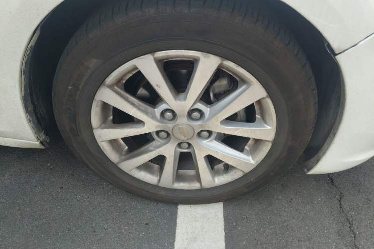 Used Chevrolet Malibu 2012 2.0L Automatic Luxury Edition Right Front Wheel Hub