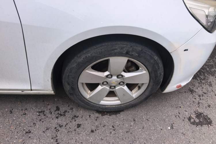 Used Chevrolet Malibu 2012 2.0L Automatic Comfort Edition Right Front Wheel Hub