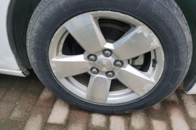 Used Chevrolet Malibu 2012 2.0L Automatic Comfort Edition Right Front Wheel Hub