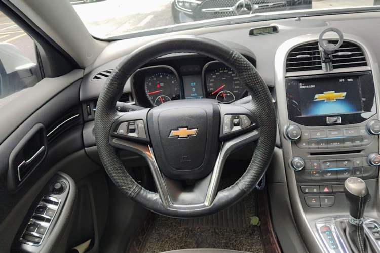 Used Chevrolet Malibu 2012 2.0L Automatic Luxury Edition Steering Wheel