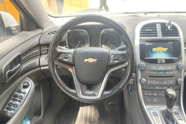 Used Chevrolet Malibu 2012 2.0L Automatic Luxury Edition Steering Wheel