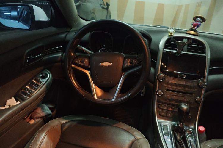 Used Chevrolet Malibu 2012 2.0L Automatic Luxury Edition Steering Wheel