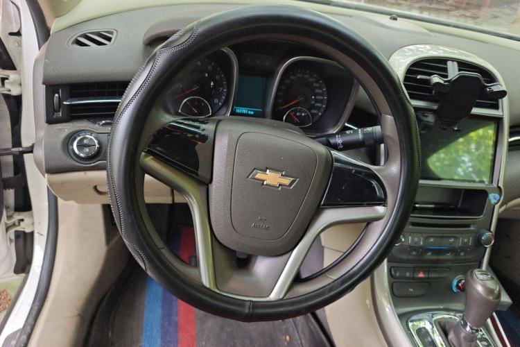 Used Chevrolet Malibu 2012 2.0L Automatic Comfort Edition Steering Wheel