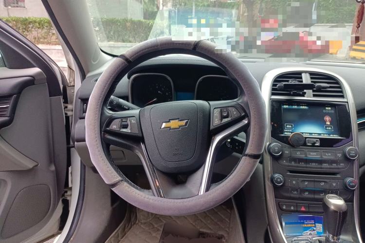 Used Chevrolet Malibu 2012 2.4L Automatic Luxury Edition Steering Wheel