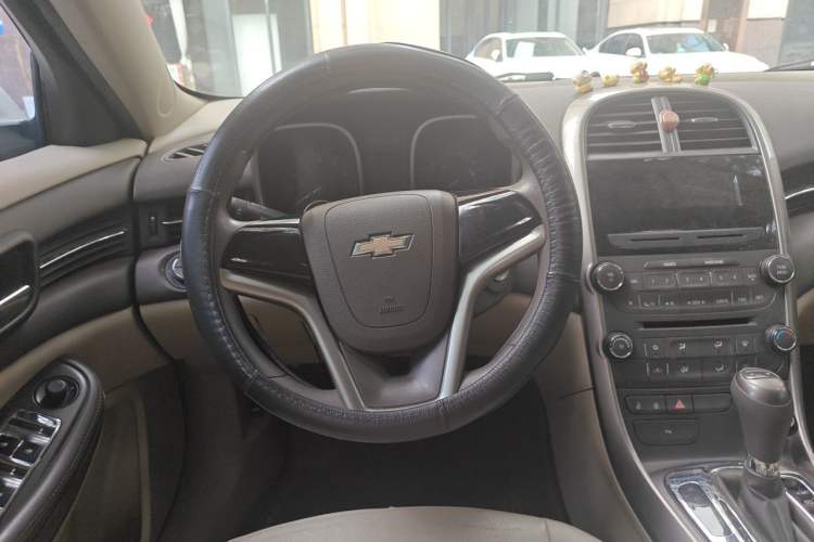 Used Chevrolet Malibu 2012 2.0L Automatic Comfort Edition Steering Wheel
