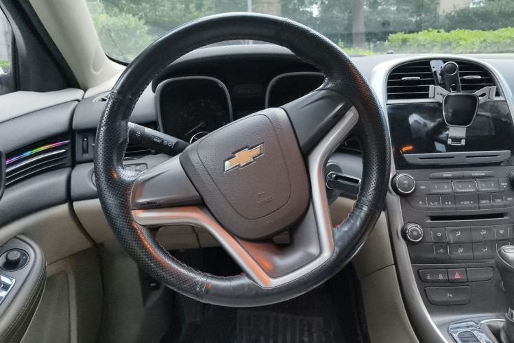 Used Chevrolet Malibu 2012 2.0L Automatic Comfort Edition Steering Wheel
