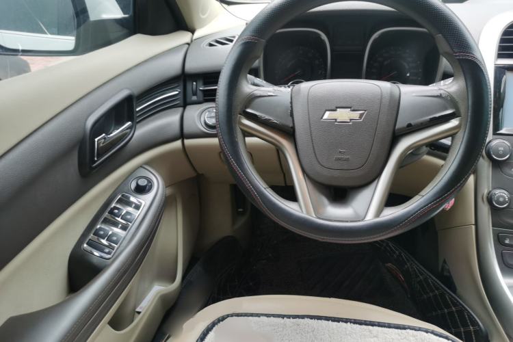 Used Chevrolet Malibu 2012 2.0L Automatic Comfort Edition Steering Wheel