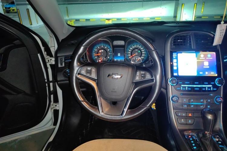 Used Chevrolet Malibu 2012 1.6T Automatic Luxury Edition Steering Wheel