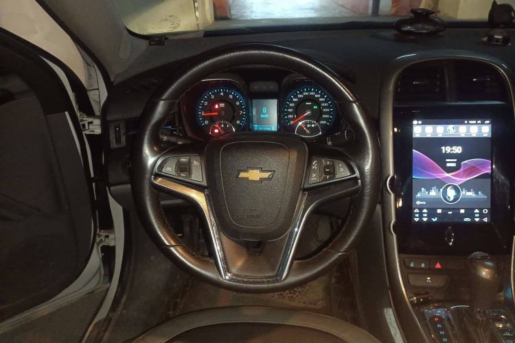 Used Chevrolet Malibu 2012 2.0L Automatic Luxury Edition Steering Wheel