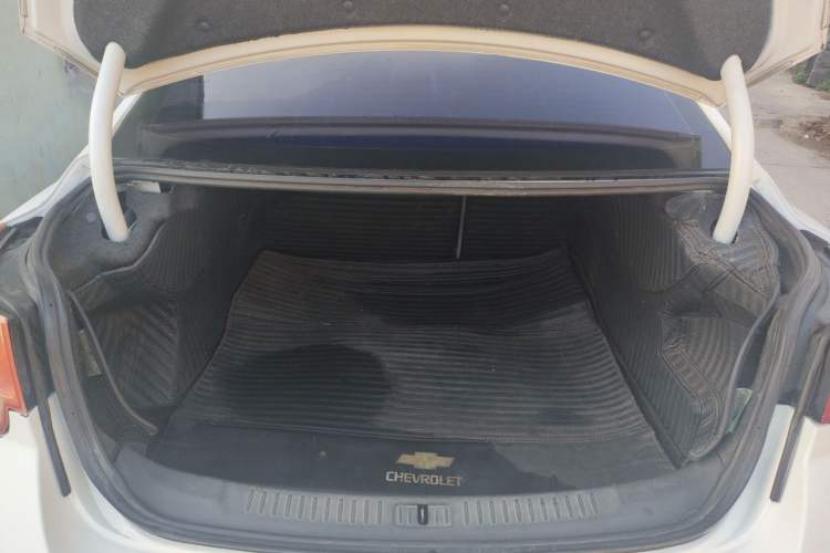 Used Chevrolet Malibu 2012 2.0L Automatic Luxury Edition Trunk