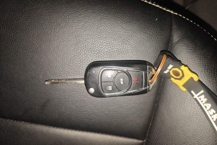 Used Chevrolet Malibu 2012 2.0L Automatic Comfort Edition Vehicle Key