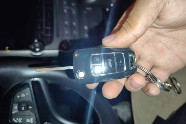 Used Chevrolet Malibu 2012 1.6T Automatic Luxury Edition Vehicle Key
