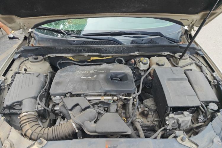 Used Chevrolet Malibu 2012 2.0L Automatic Comfort Edition Engine Bay