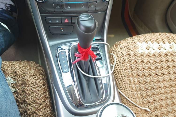 Used Chevrolet Malibu 2012 2.0L Automatic Comfort Edition Gear Lever