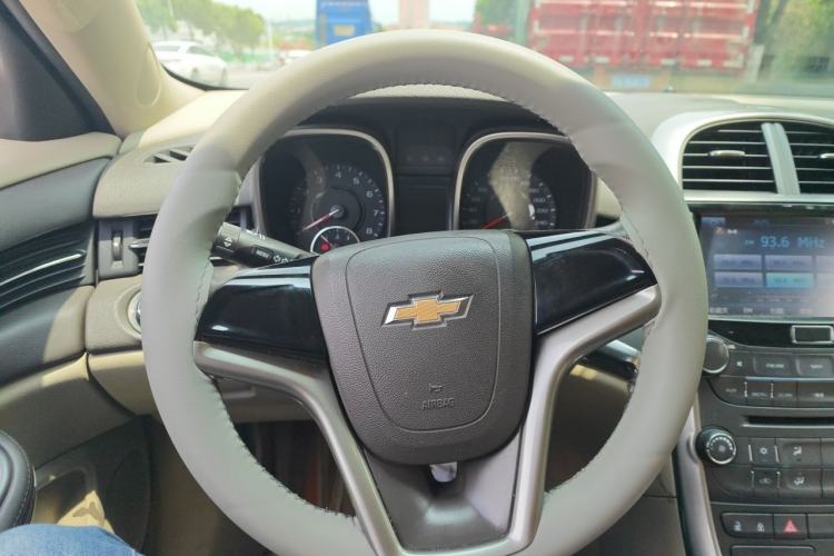 Used Chevrolet Malibu 2012 2.0L Automatic Comfort Edition Steering Wheel