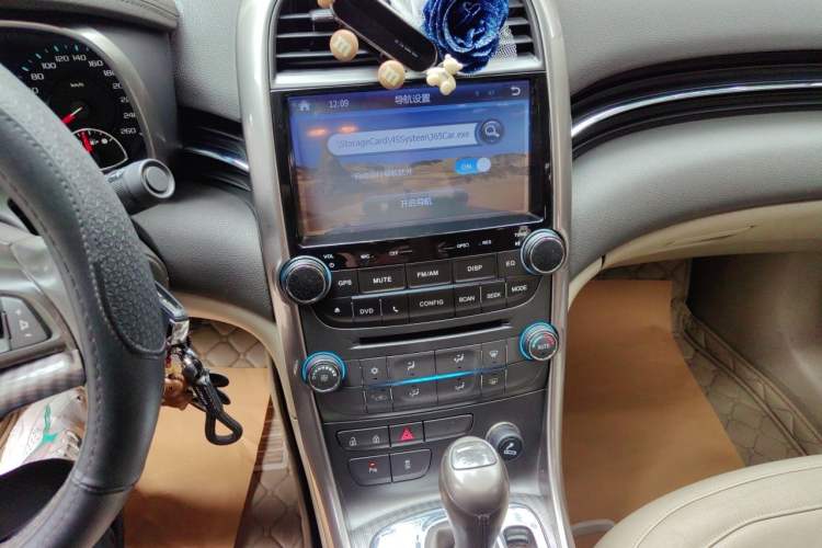Used Chevrolet Malibu 2013 2.4L Automatic Luxury Edition Audio And AC Panel